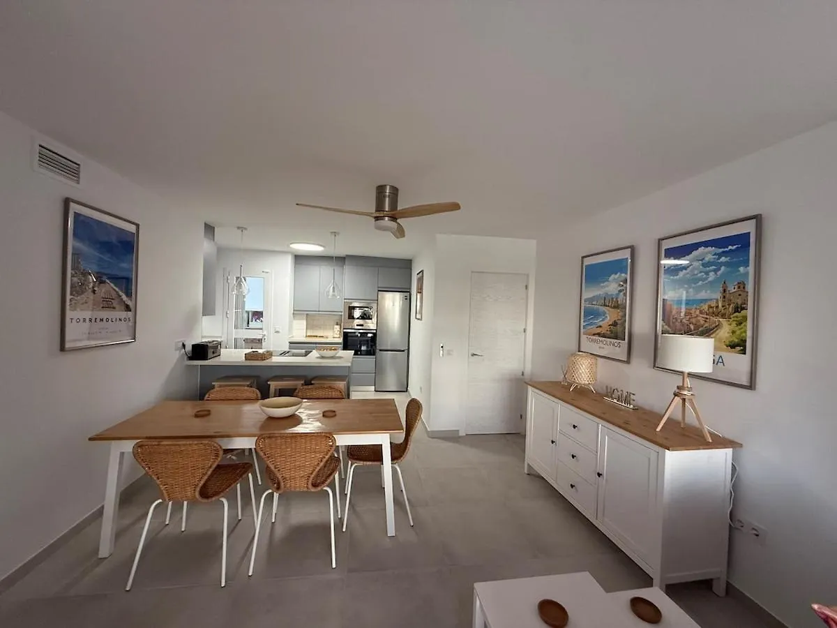 Daire Comfortable Spacious Flat Near Station Torremolinos