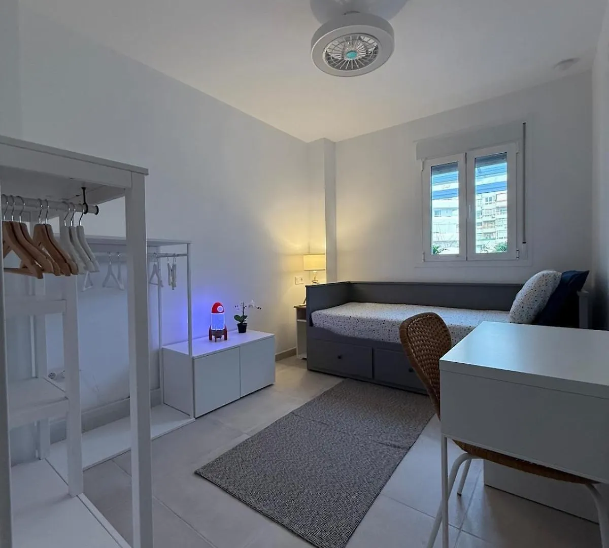 Comfortable Spacious Flat Near Station Torremolinos 0*,