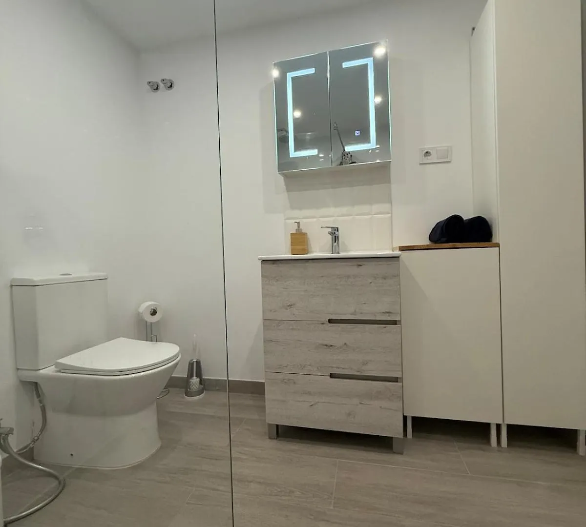 Comfortable Spacious Flat Near Station Torremolinos Spain