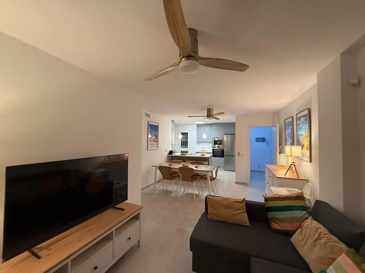 Comfortable Spacious Flat Near Station Torremolinos Spain