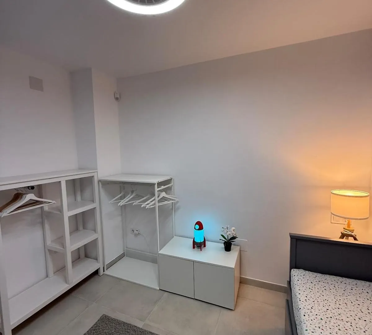 Comfortable Spacious Flat Near Station Torremolinos Spain